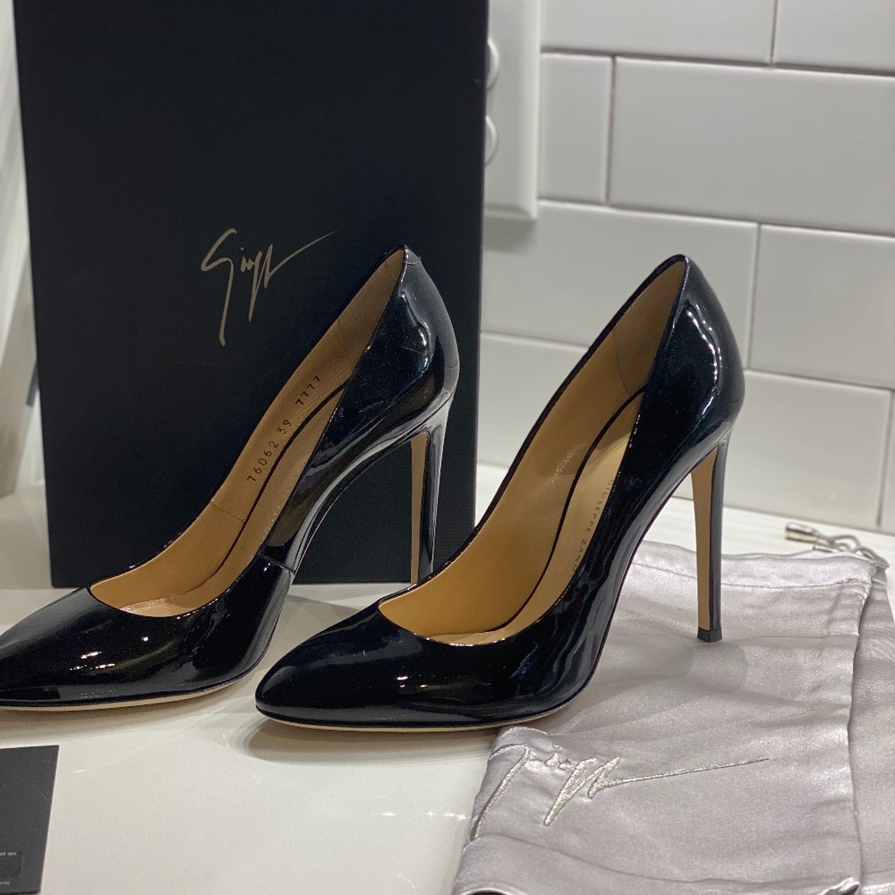 Giuseppe Zanotti Pumps